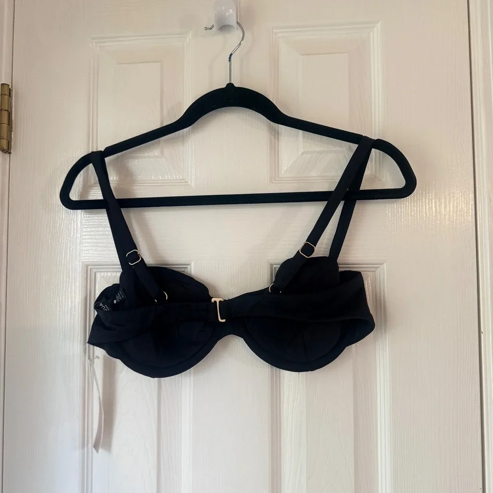 Aqua Swim Black‎ Underwire Bikini Top MEDIUM